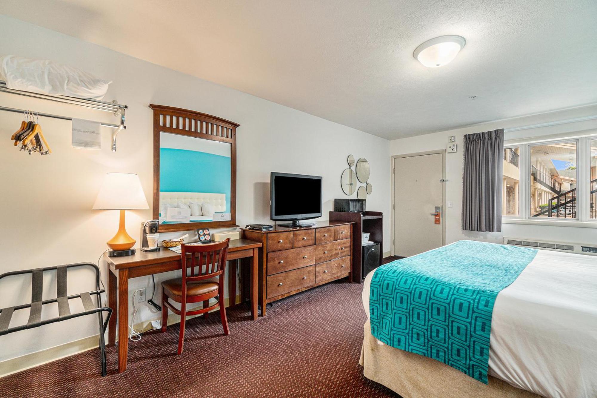 Howard Johnson By Wyndham Traverse City Extérieur photo