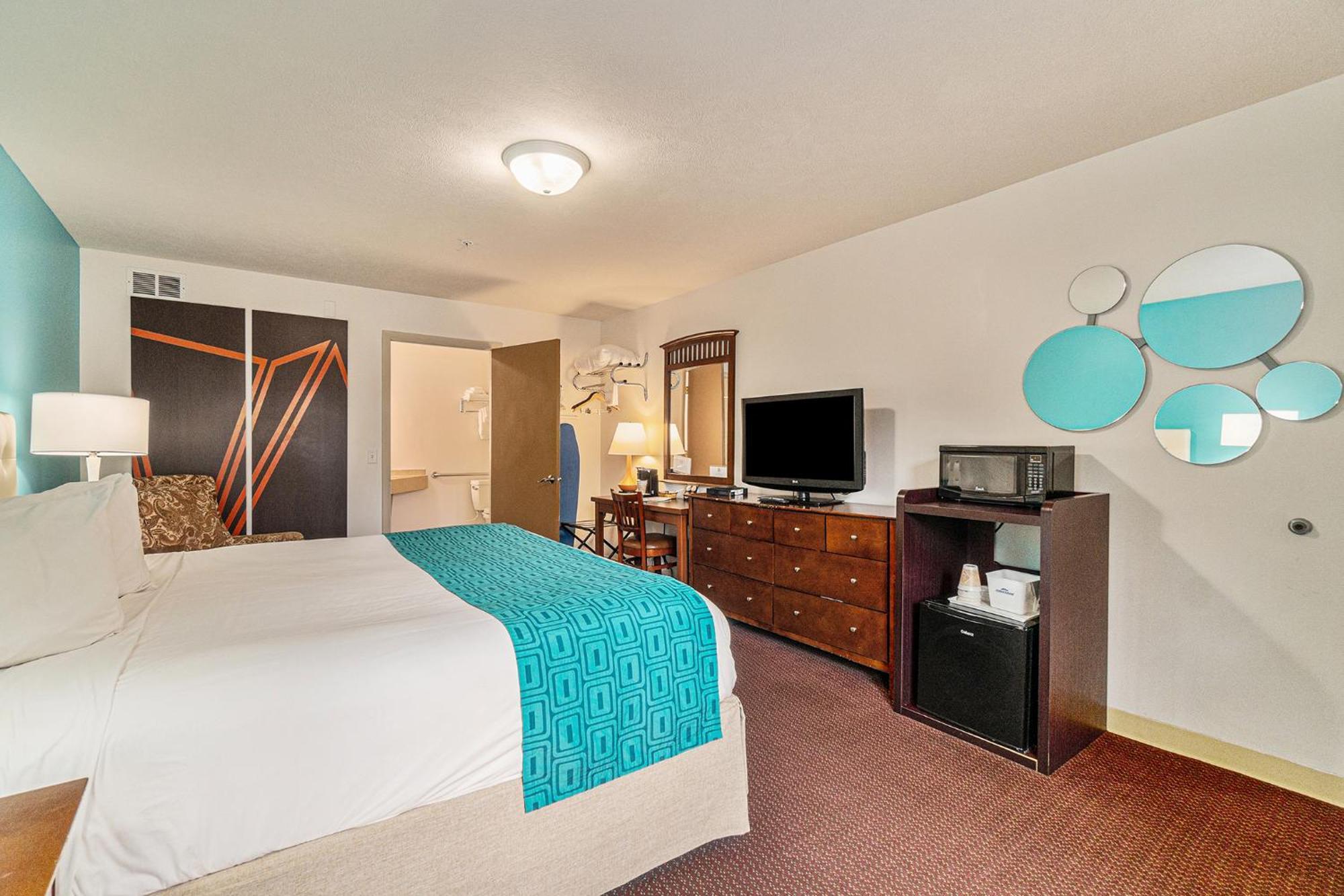 Howard Johnson By Wyndham Traverse City Extérieur photo